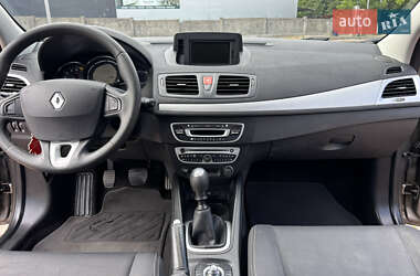 Хетчбек Renault Megane 2009 в 