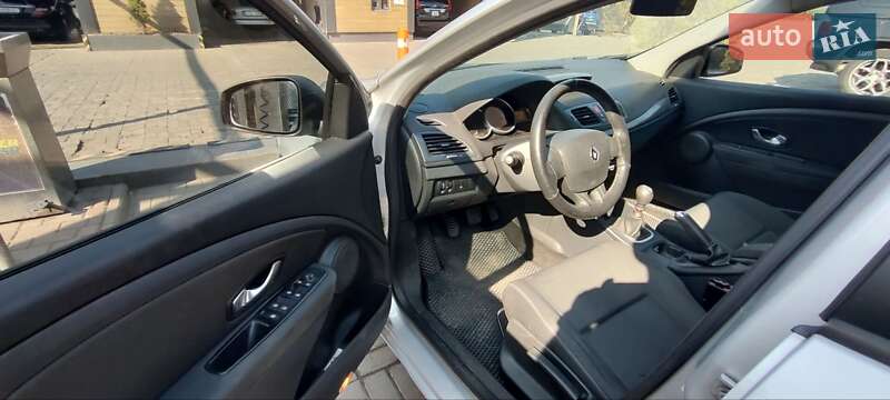 Универсал Renault Megane 2011 в Краматорске фото 4 Универсал Renault Megane 2011 в Краматорске