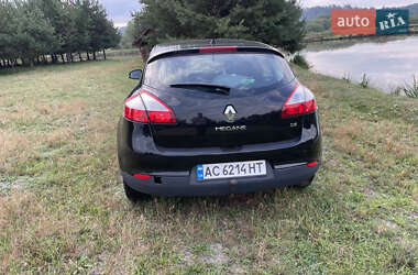 Хэтчбек Renault Megane 2011 в 