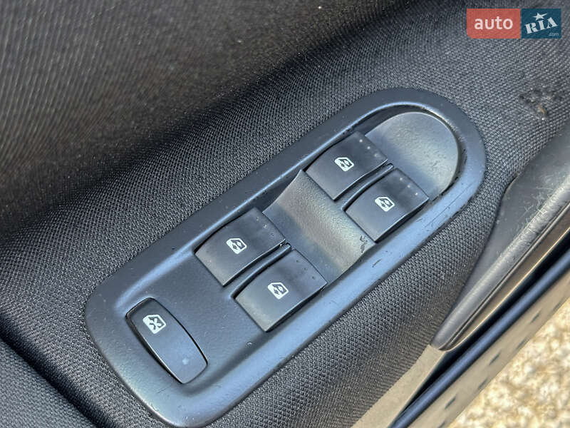 Универсал Renault Megane 2007 в Бродах фото 62 Универсал Renault Megane 2007 в Бродах