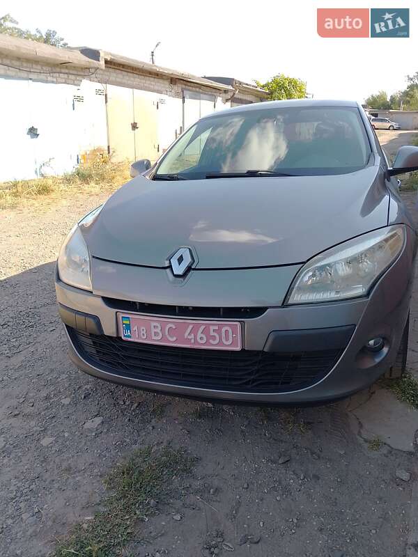 Хетчбек Renault Megane 2009 в Кривому Розі фото 8 Хетчбек Renault Megane 2009 в Кривому Розі