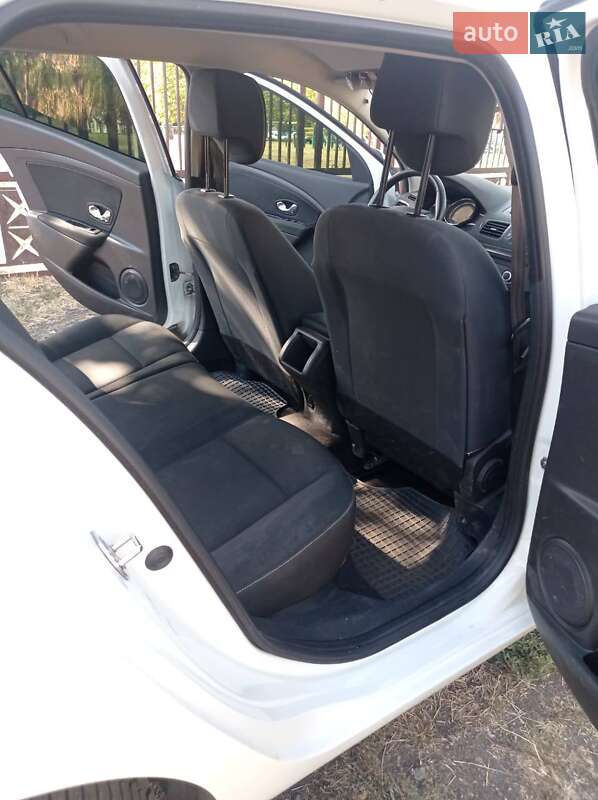 Универсал Renault Megane 2013 в Кривом Роге фото 15 Универсал Renault Megane 2013 в Кривом Роге