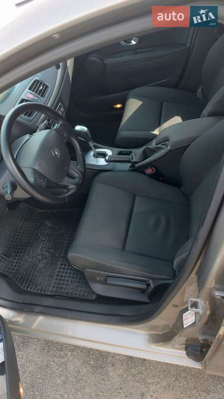 Универсал Renault Megane 2011 в Львове фото 17 Универсал Renault Megane 2011 в Львове