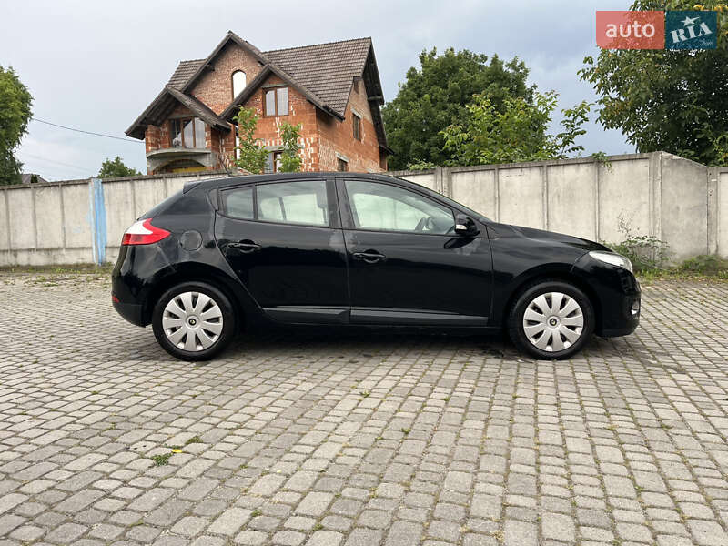 Хэтчбек Renault Megane 2013 в Львове