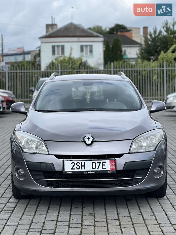 Универсал Renault Megane 2010 в Староконстантинове