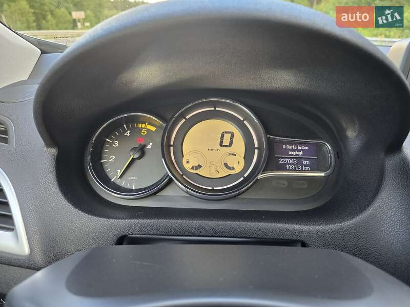 Хэтчбек Renault Megane 2009 в Ковеле фото 55 Хэтчбек Renault Megane 2009 в Ковеле