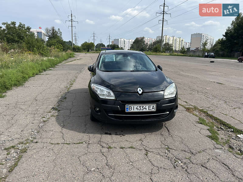 Хэтчбек Renault Megane 2010 в Полтаве фото 3 Хэтчбек Renault Megane 2010 в Полтаве