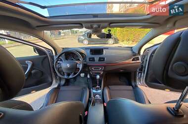 Хэтчбек Renault Megane 2013 в 