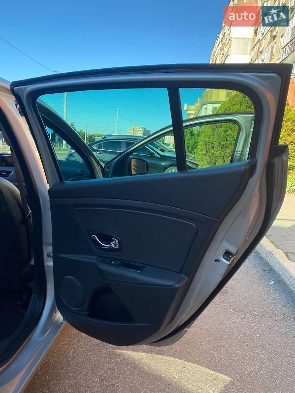 Хэтчбек Renault Megane 2013 в Кропивницком