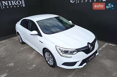 Седан Renault Megane 2018 в 