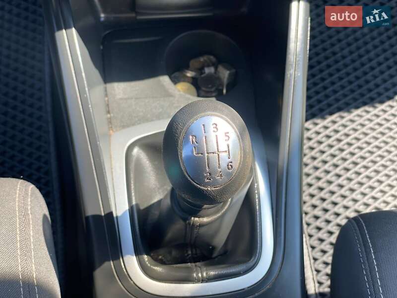 Універсал Renault Megane 2011 в Радивиліві фото 16 Універсал Renault Megane 2011 в Радивиліві