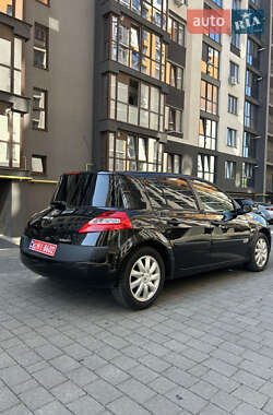 Хэтчбек Renault Megane 2007 в 