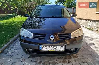 Хэтчбек Renault Megane 2005 в 
