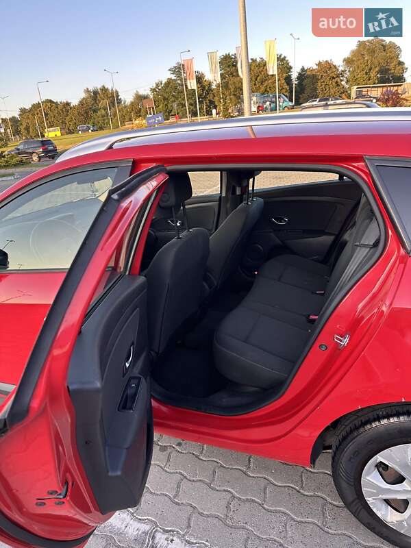 Універсал Renault Megane 2011 в Львові фото 4 Універсал Renault Megane 2011 в Львові