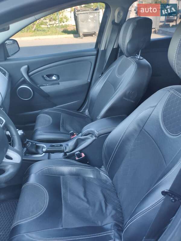 Универсал Renault Megane 2011 в Новомосковске фото 9 Универсал Renault Megane 2011 в Новомосковске