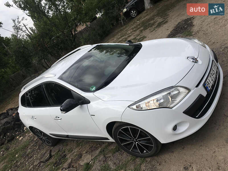 Универсал Renault Megane 2011 в Карловке