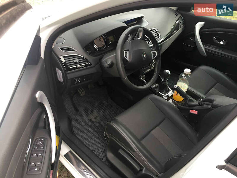 Универсал Renault Megane 2011 в Карловке