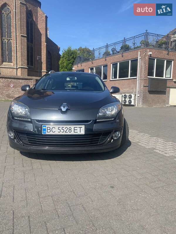 Универсал Renault Megane 2013 в Городке