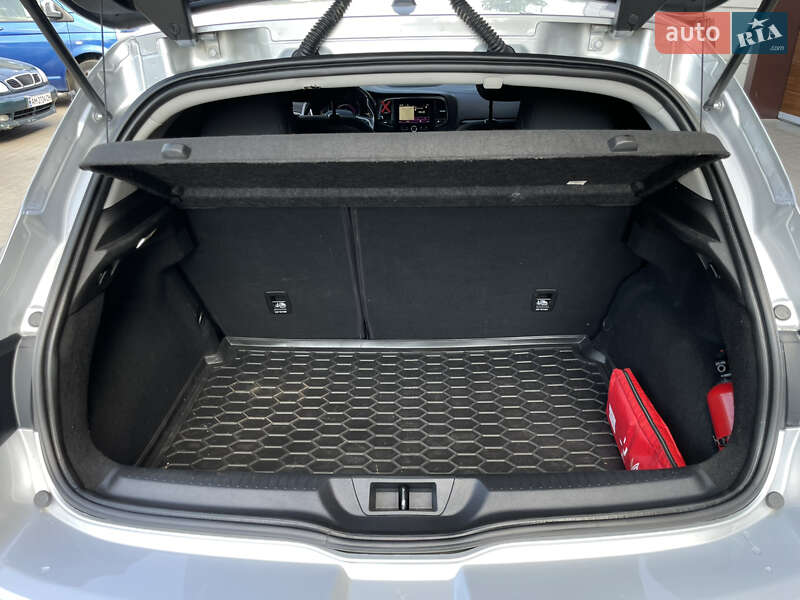 Хэтчбек Renault Megane 2016 в Бердичеве фото 28 Хэтчбек Renault Megane 2016 в Бердичеве