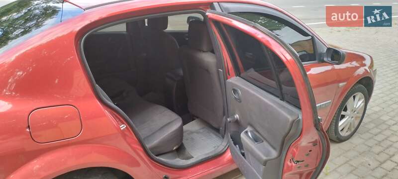 Седан Renault Megane 2005 в Красилове фото 10 Седан Renault Megane 2005 в Красилове