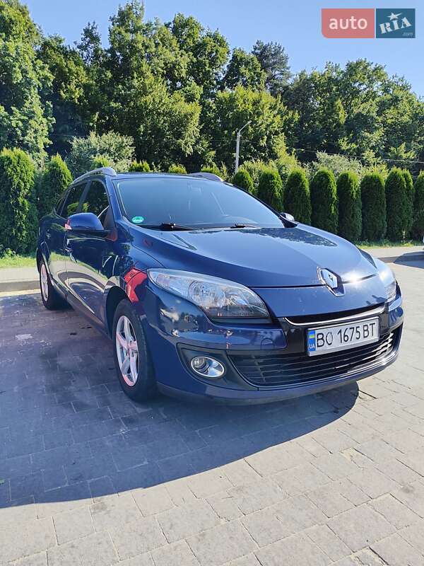 Універсал Renault Megane 2012 в Новояворівську