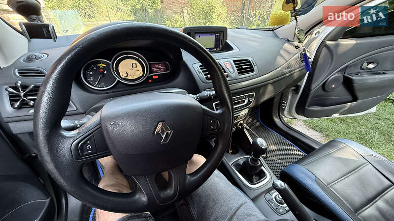 Универсал Renault Megane 2010 в Львове фото 9 Универсал Renault Megane 2010 в Львове