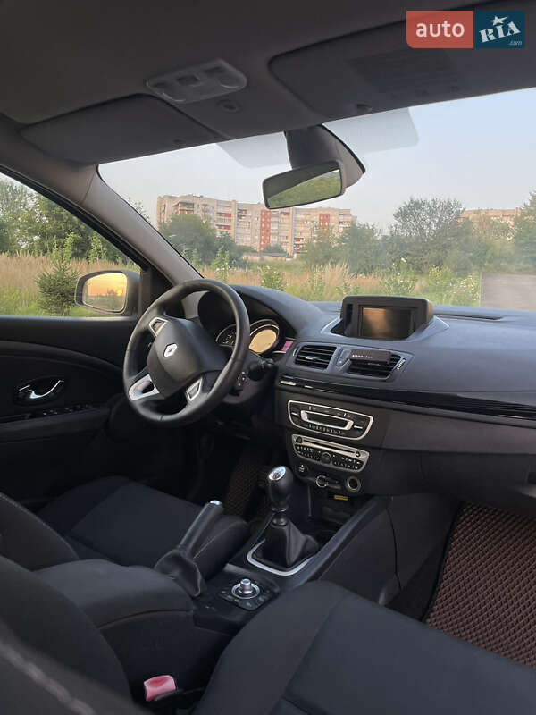 Универсал Renault Megane 2011 в Львове фото 9 Универсал Renault Megane 2011 в Львове