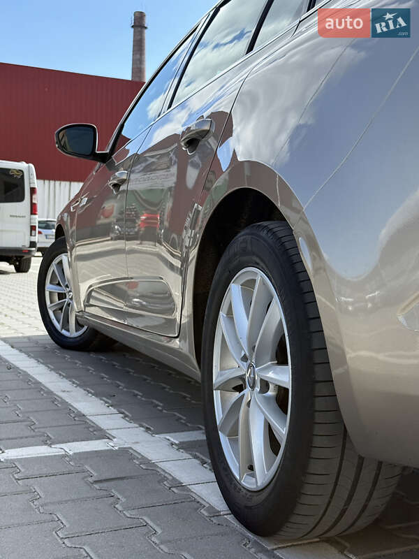 Универсал Renault Megane 2017 в Тернополе фото 3 Универсал Renault Megane 2017 в Тернополе