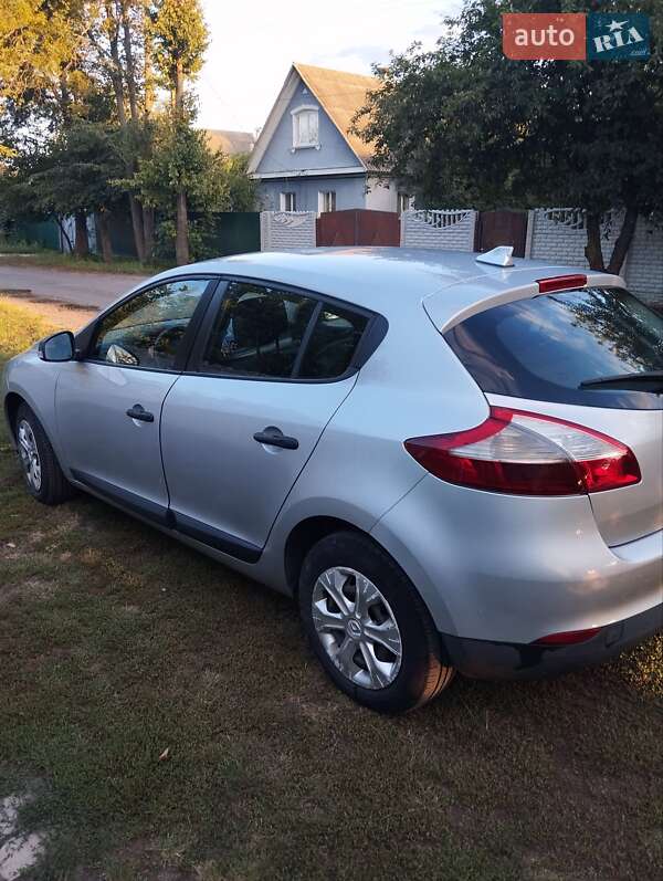 Хетчбек Renault Megane 2010 в Варві фото 6 Хетчбек Renault Megane 2010 в Варві