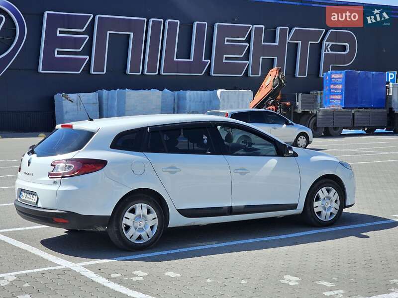 Універсал Renault Megane 2011 в Івано-Франківську фото 5 Універсал Renault Megane 2011 в Івано-Франківську