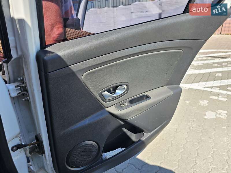 Універсал Renault Megane 2011 в Івано-Франківську фото 40 Універсал Renault Megane 2011 в Івано-Франківську