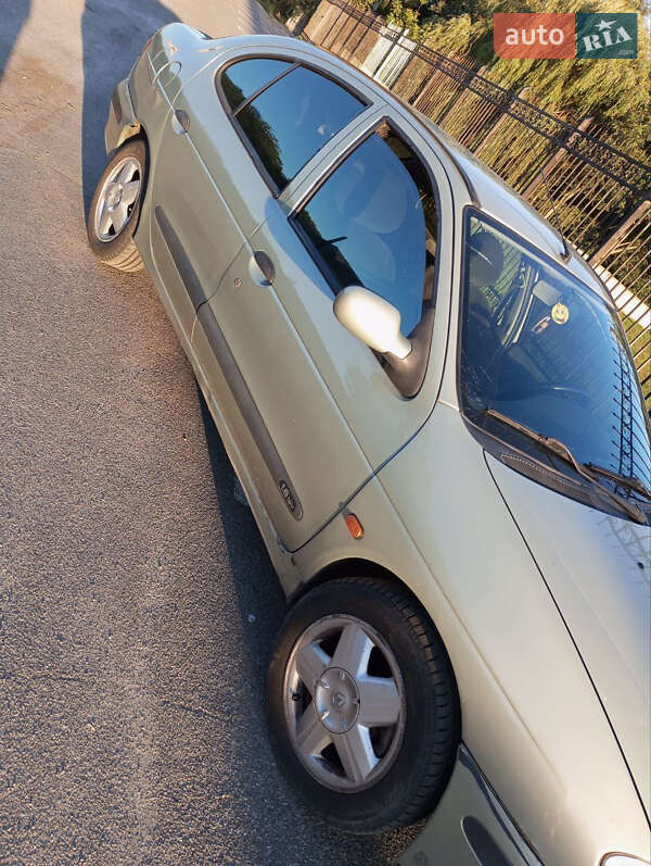 Седан Renault Megane 2001 в Киеве фото 2 Седан Renault Megane 2001 в Киеве