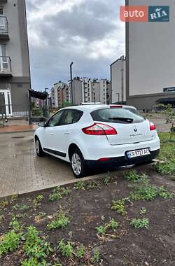 Хэтчбек Renault Megane 2014 в 