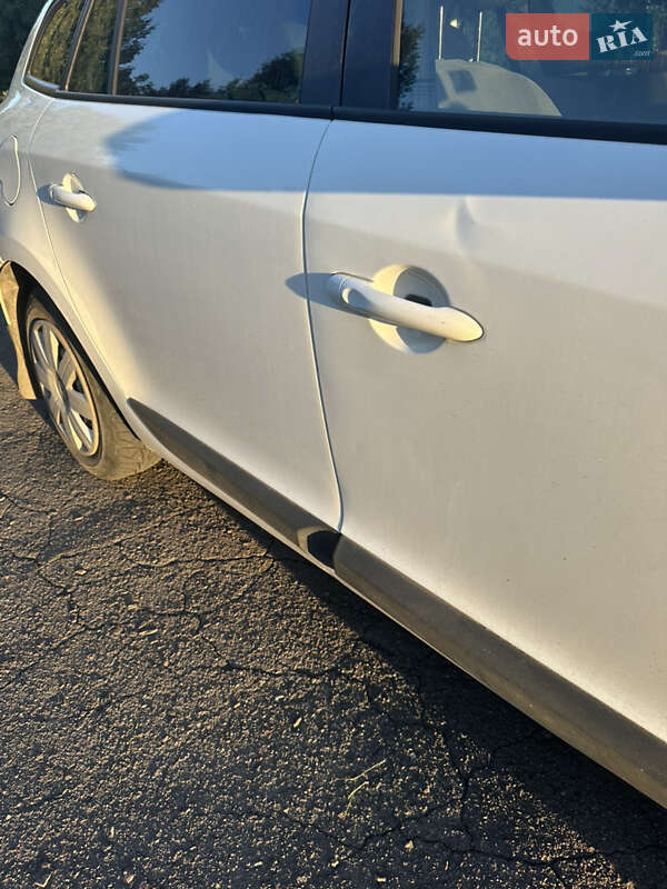 Универсал Renault Megane 2010 в Ровно фото 8 Универсал Renault Megane 2010 в Ровно