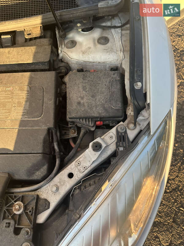 Универсал Renault Megane 2010 в Ровно фото 13 Универсал Renault Megane 2010 в Ровно