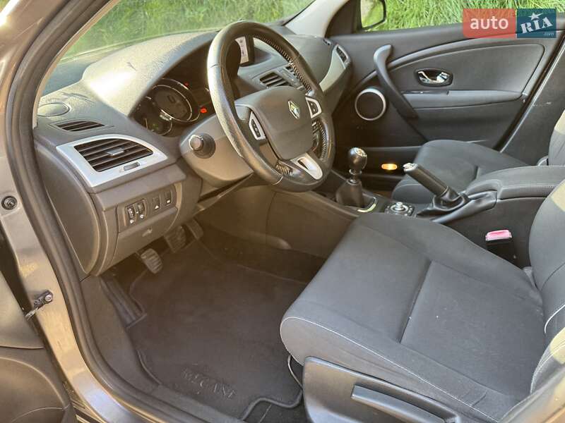 Универсал Renault Megane 2012 в Луцке фото 6 Универсал Renault Megane 2012 в Луцке