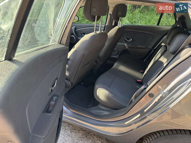 Универсал Renault Megane 2012 в Луцке фото 16 Универсал Renault Megane 2012 в Луцке