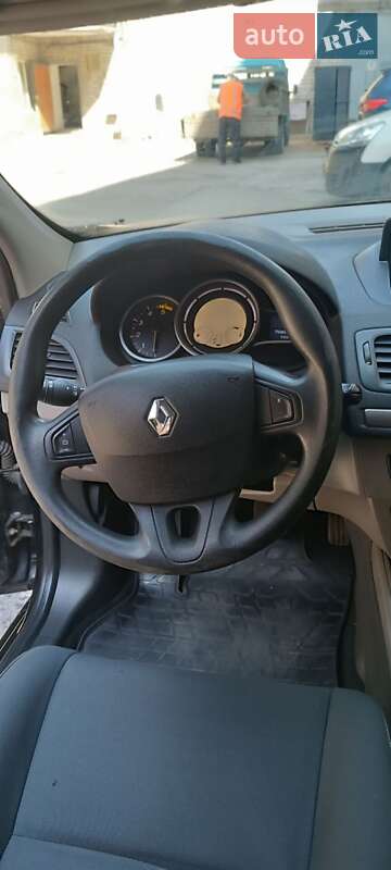 Хэтчбек Renault Megane 2011 в Днепре фото 12 Хэтчбек Renault Megane 2011 в Днепре