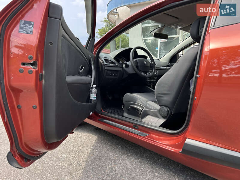 Купе Renault Megane 2009 в Запоріжжі
