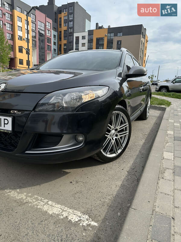 Універсал Renault Megane 2010 в Рівному