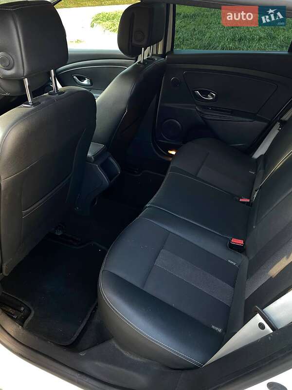 Універсал Renault Megane 2011 в Хмельницькому фото 14 Універсал Renault Megane 2011 в Хмельницькому