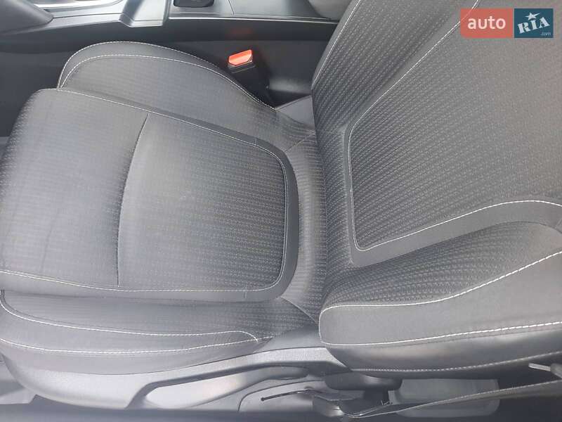 Седан Renault Megane 2018 в Киеве фото 14 Седан Renault Megane 2018 в Киеве