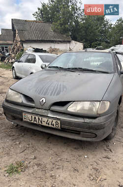 Хетчбек Renault Megane 2000 в Охтирці