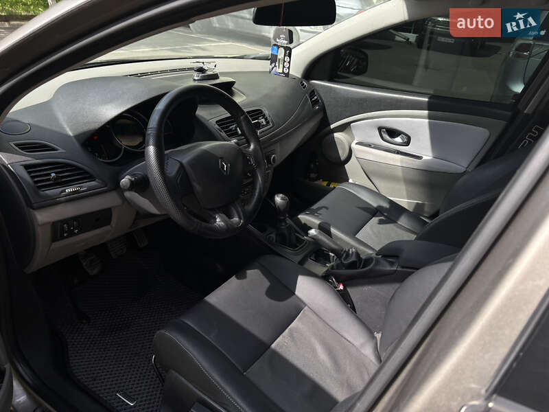 Универсал Renault Megane 2010 в Виннице фото 10 Универсал Renault Megane 2010 в Виннице