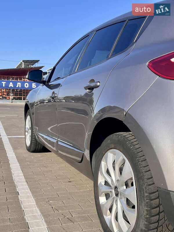 Хэтчбек Renault Megane 2013 в Киеве