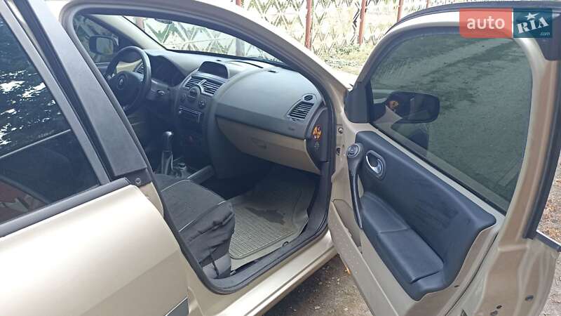 Седан Renault Megane 2006 в Днепре
