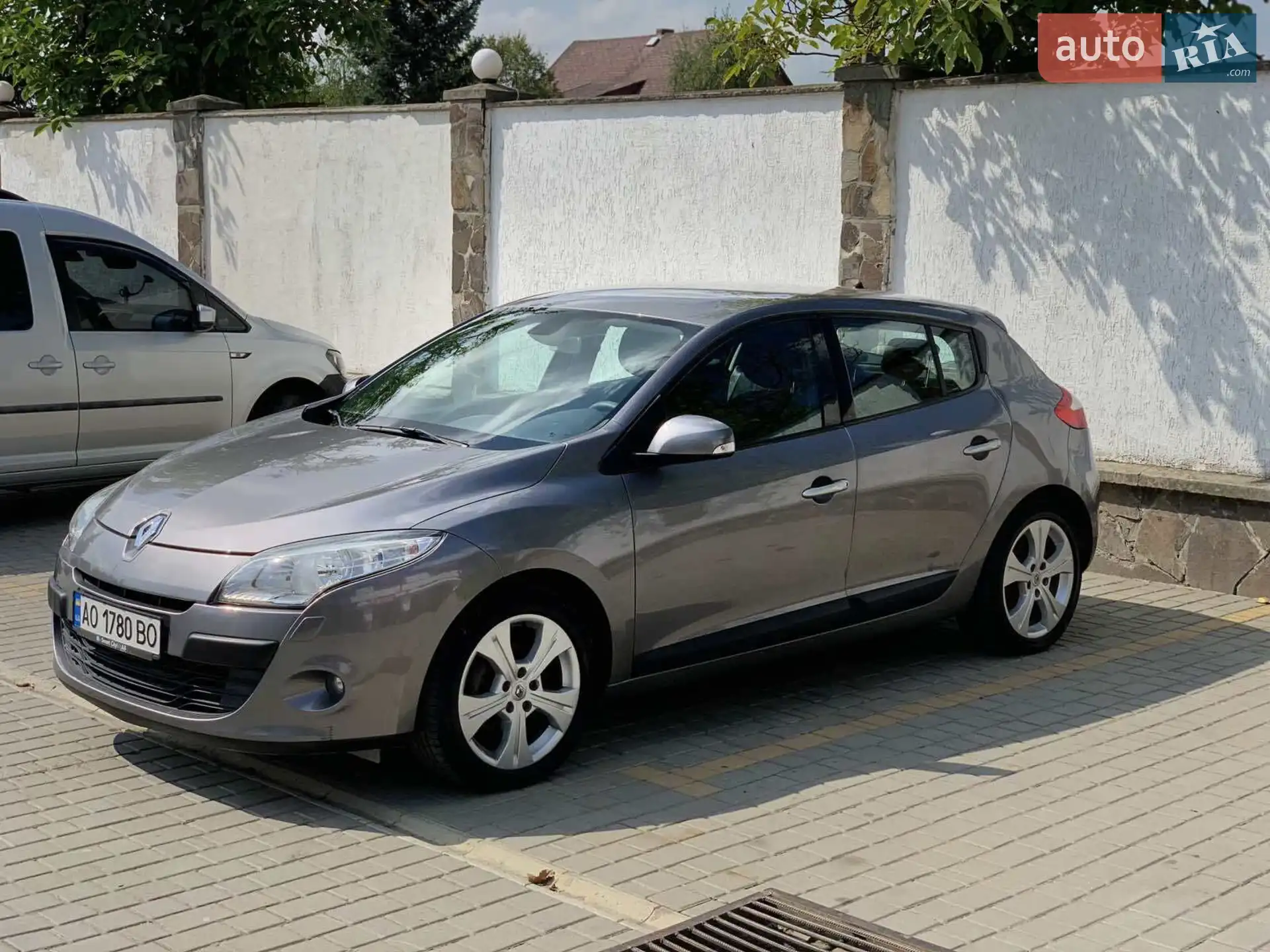 2010 Renault Megane - мініатюра 5