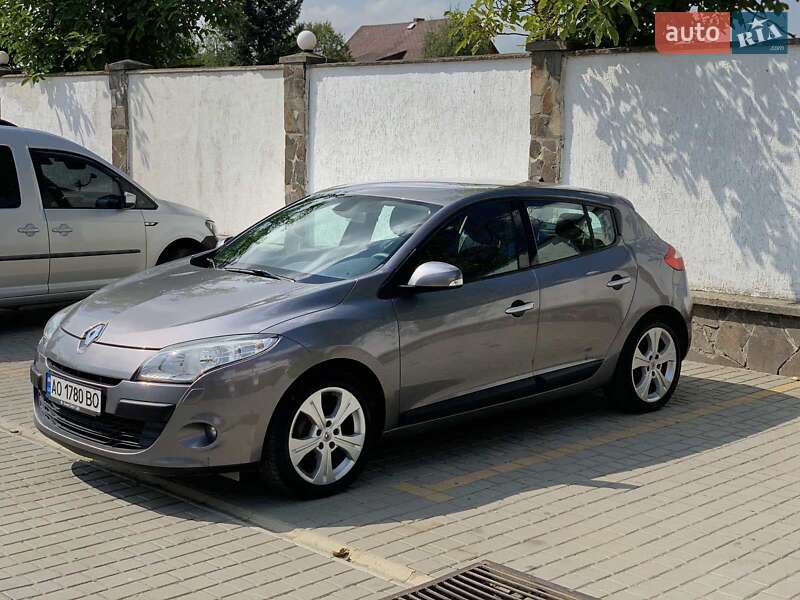 Хэтчбек Renault Megane 2010 в Мукачево