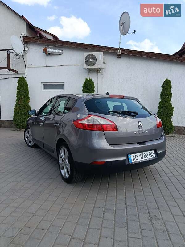 Хэтчбек Renault Megane 2010 в Мукачево