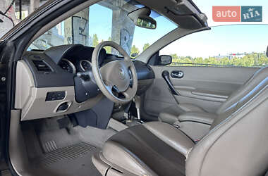 Кабриолет Renault Megane 2005 в 